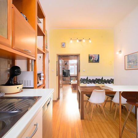 Urban View Apartment With Free Parking Liubliana Exterior foto